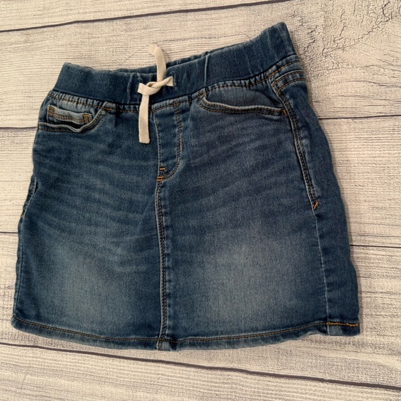 GAP Blue Denim Mini Skirt with Distressed Vintage Look/size S (6-7) - Picture 1 of 6
